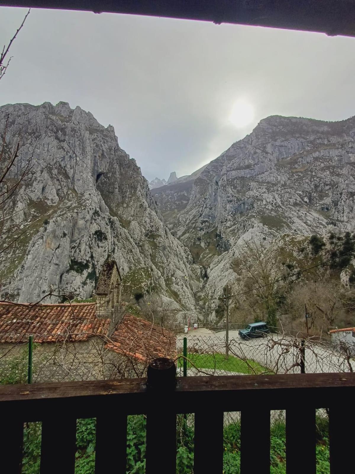 El Portal Del Abuelo Leilighet Arenas De Cabrales Eksteriør bilde