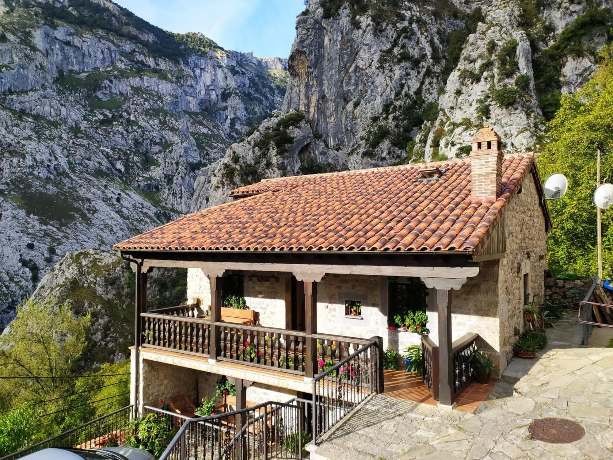 El Portal Del Abuelo Leilighet Arenas De Cabrales Eksteriør bilde