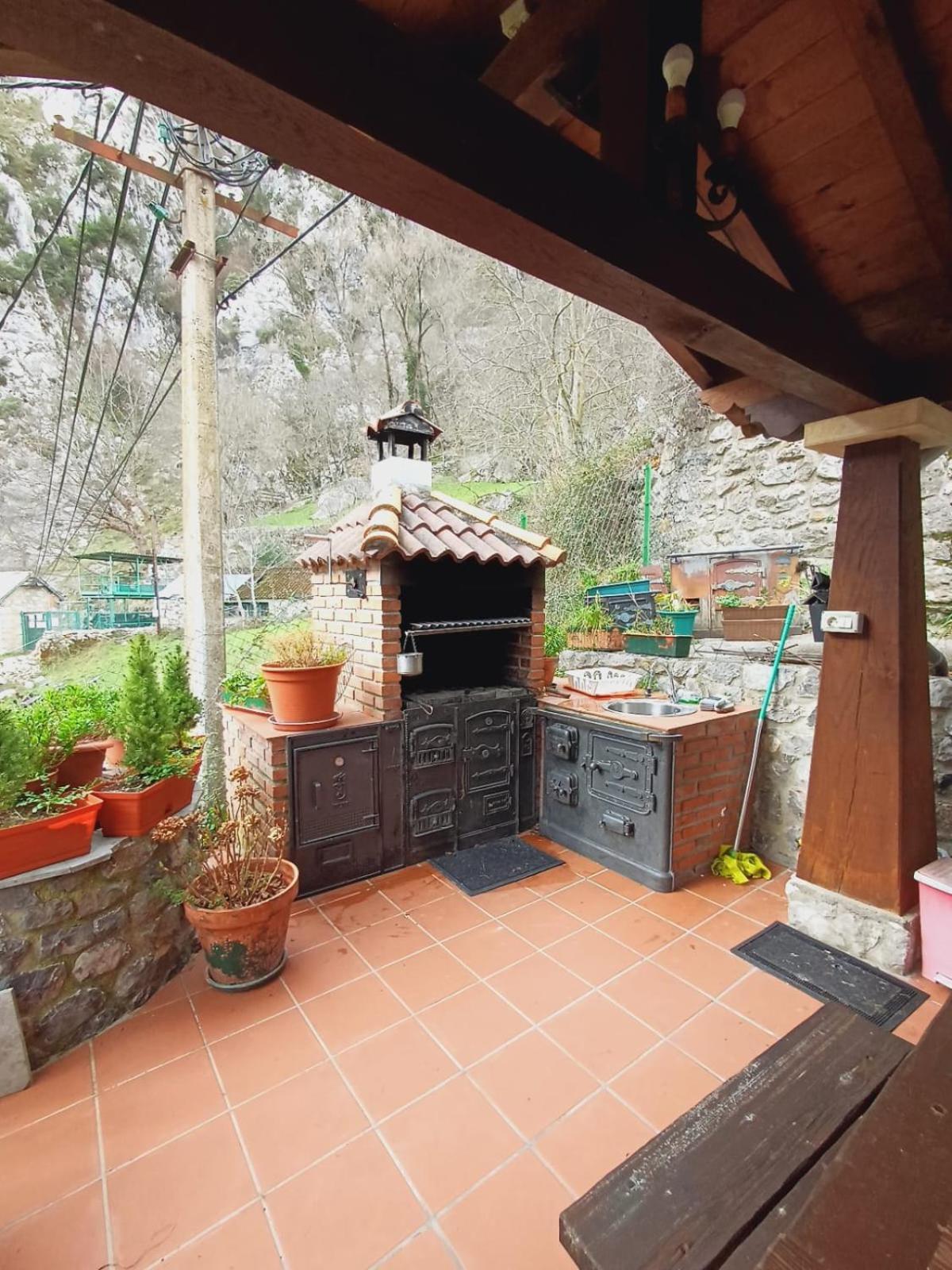El Portal Del Abuelo Leilighet Arenas De Cabrales Eksteriør bilde