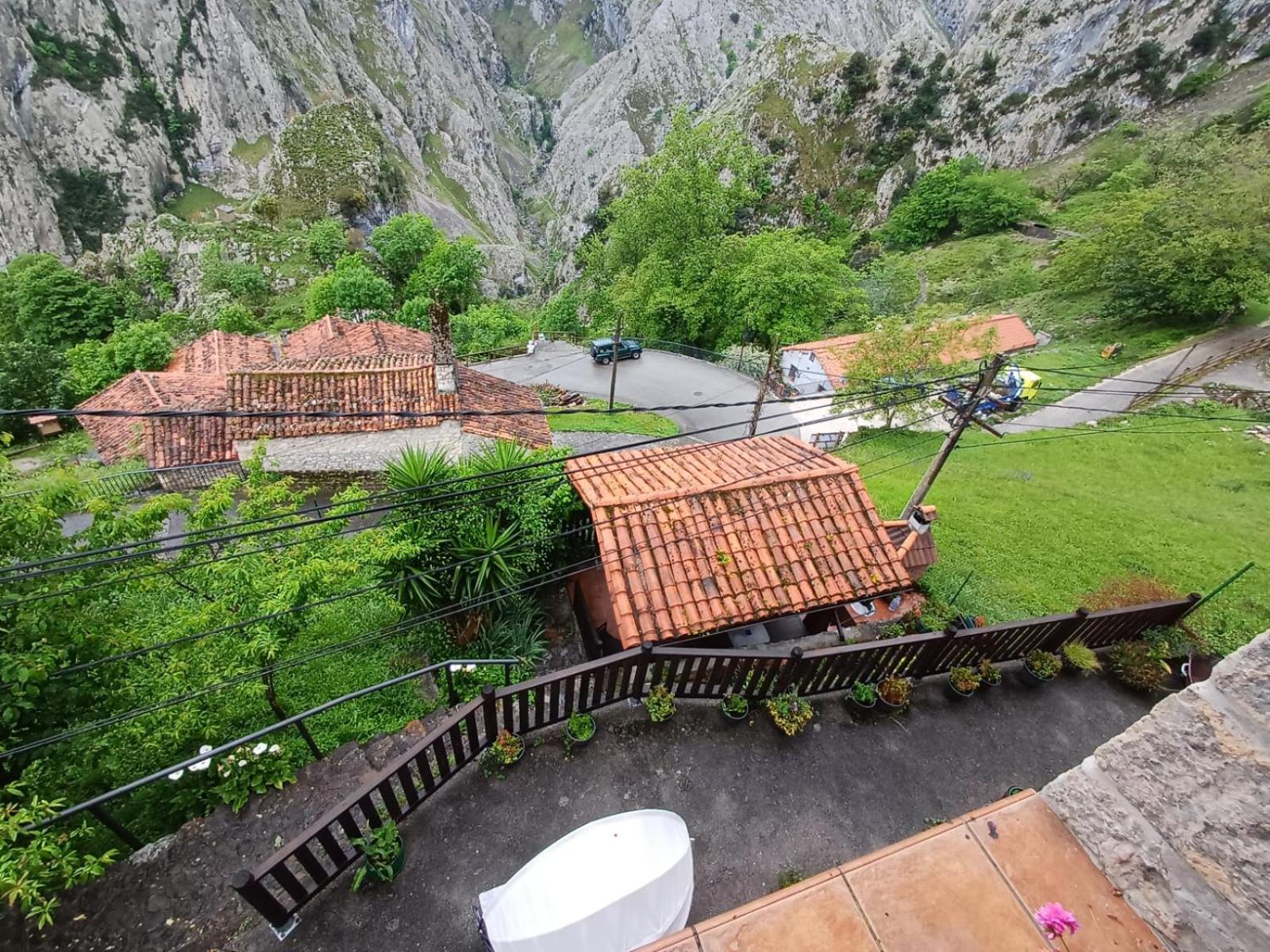 El Portal Del Abuelo Leilighet Arenas De Cabrales Eksteriør bilde